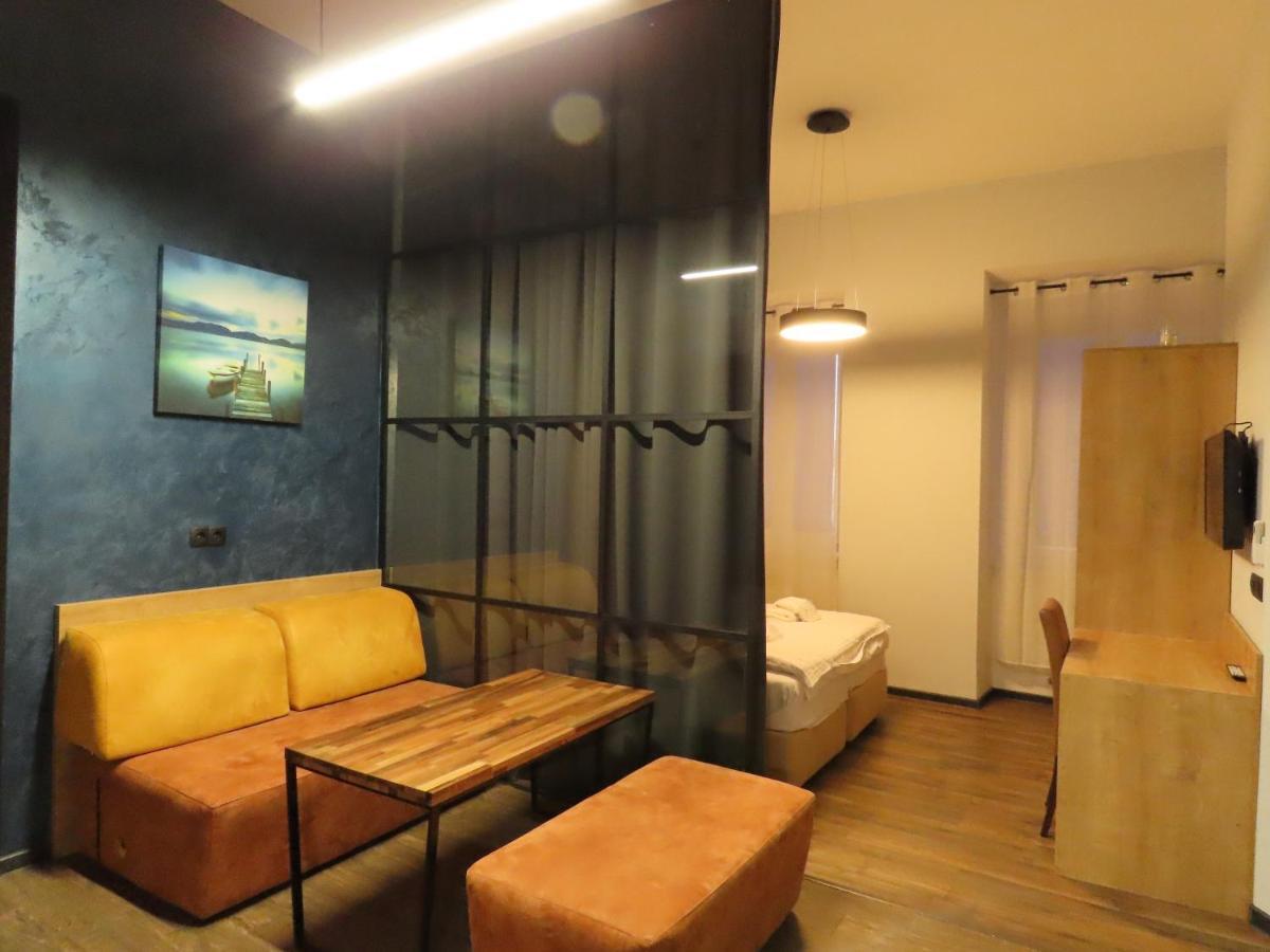 2Br Loft Apartment Near Liberty Square ティビリシ エクステリア 写真